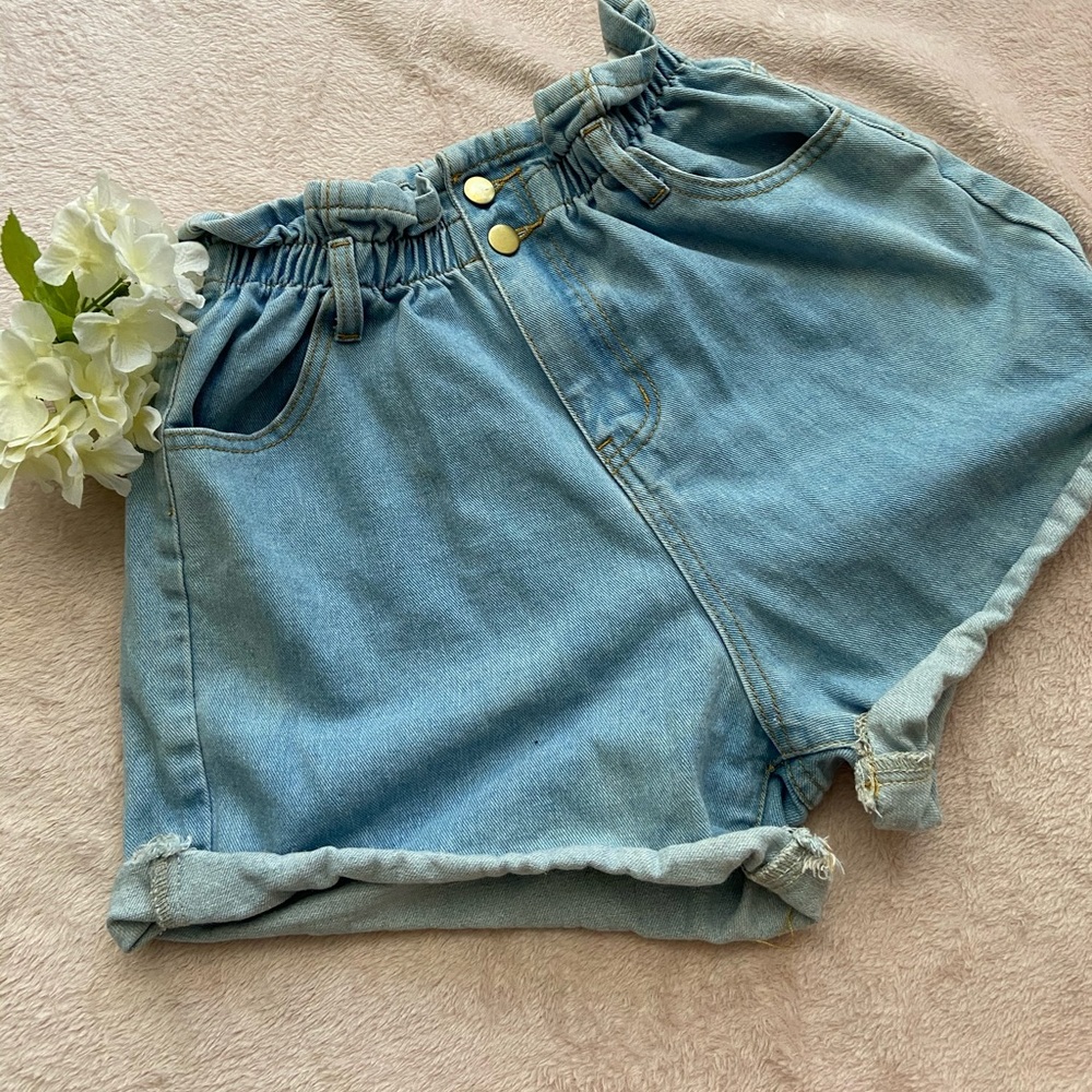 DENIM PAPER BAG SHORTS ( PRINCESS POLLY)